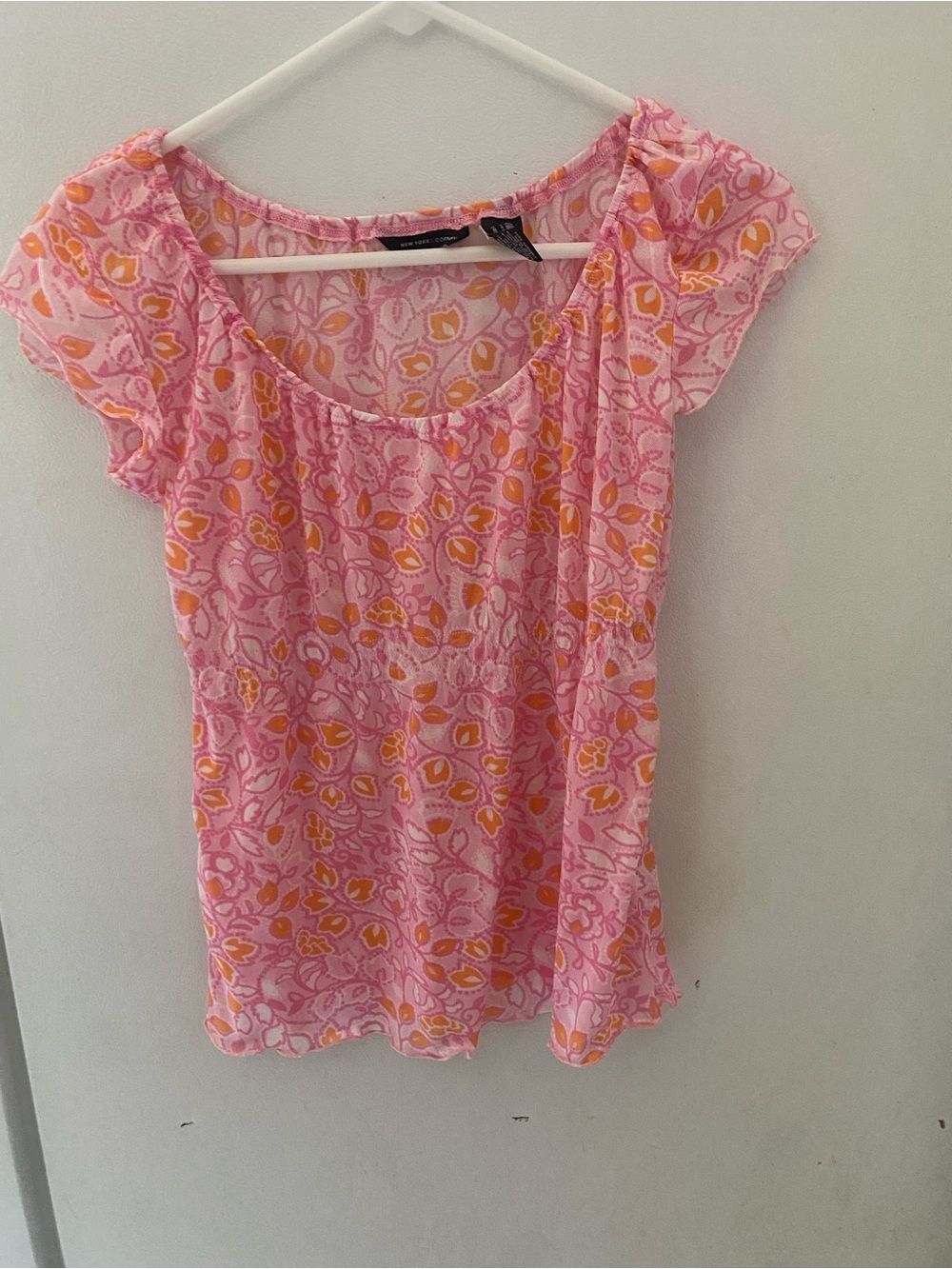 Y2K New York & Company Pink and Orange Floral Scoop-Neck Top